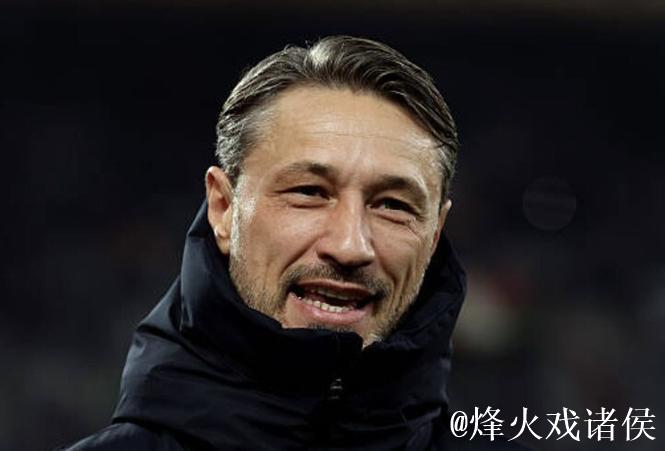 科瓦奇认为施洛特贝克的不满情绪属正常，埃姆雷-